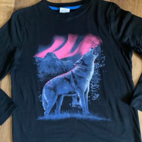 🆕 Neon Wolf Graphic Tee - Picture 7 of 14